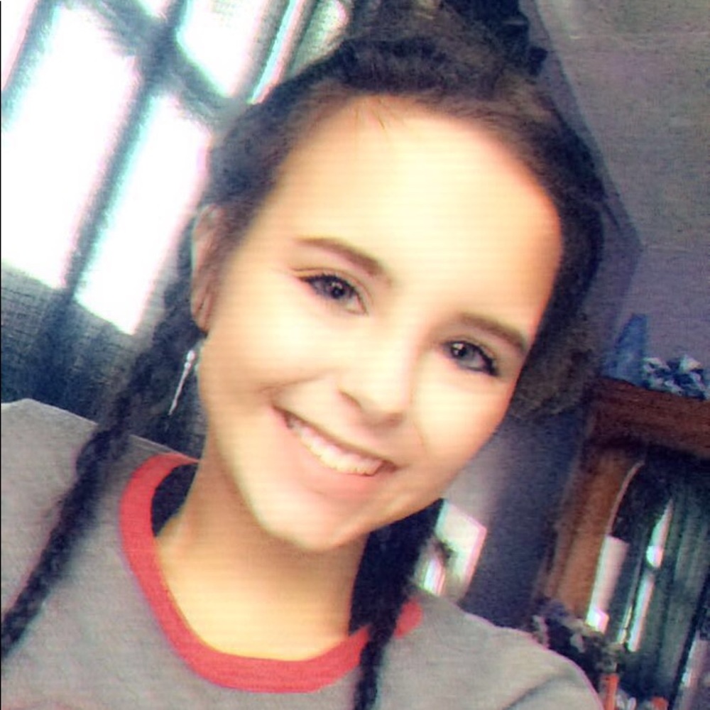 Meet your Posher, Mckenzy